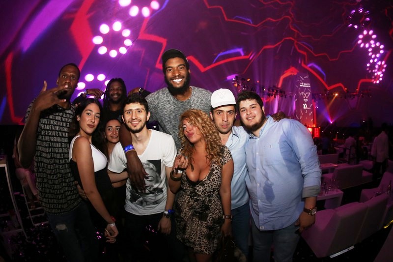 The WHITE Experience Feat. AKON Part 1